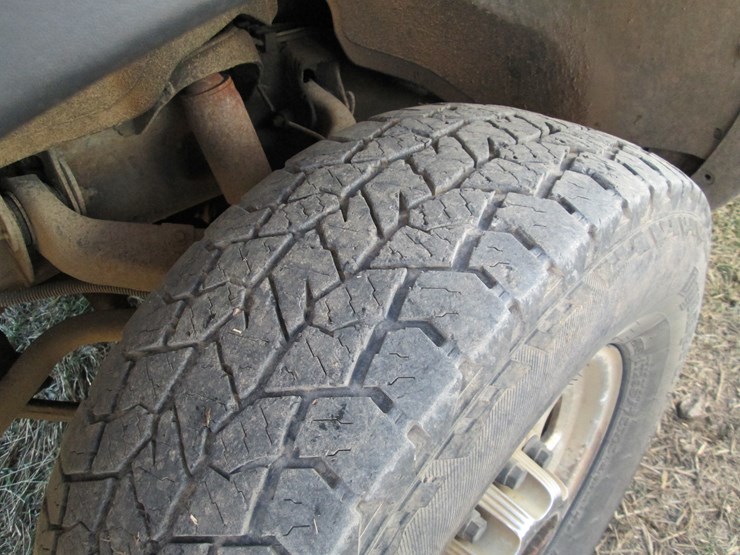 2001-gmc-1500hd-image-13