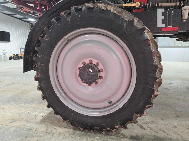 case-ih-patriot-3330-image-31