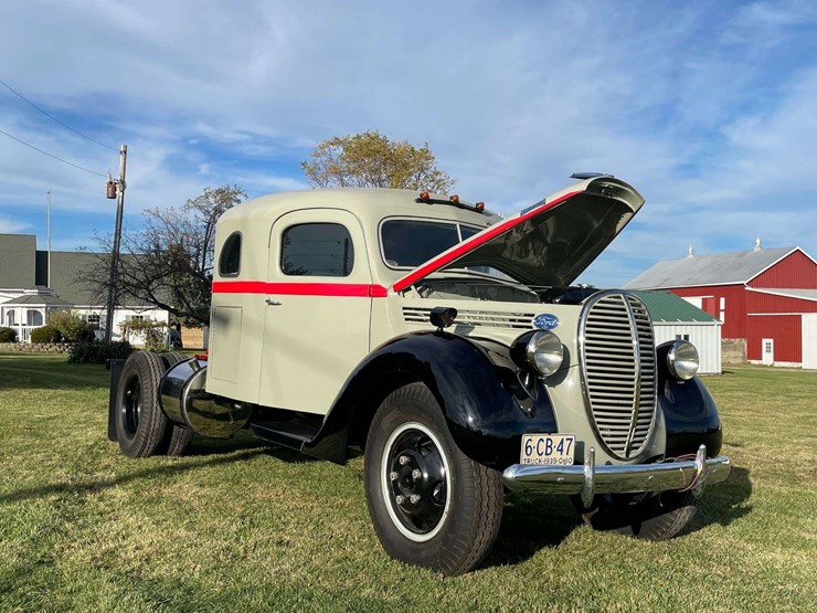1939-ford-truckstell-sleeper-cab-semi-image-71