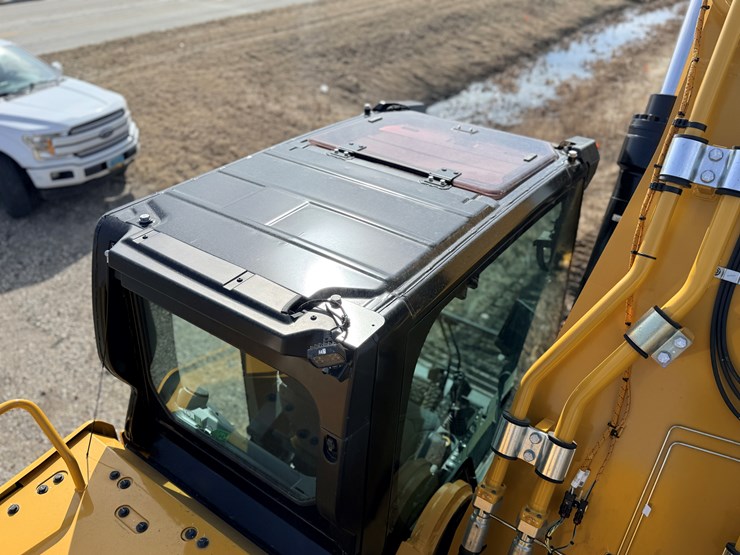 #1968-•-caterpillar-excavator-image-43