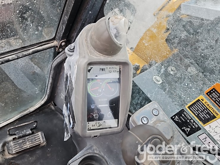 2020-deere-85g-image-37