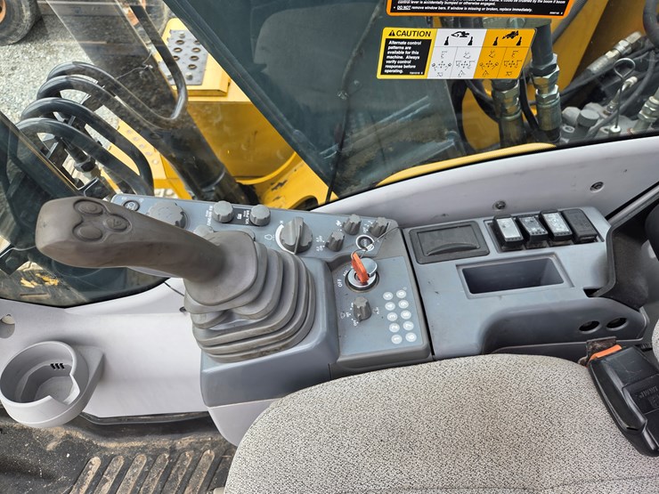 deere-160g-lc-image-50