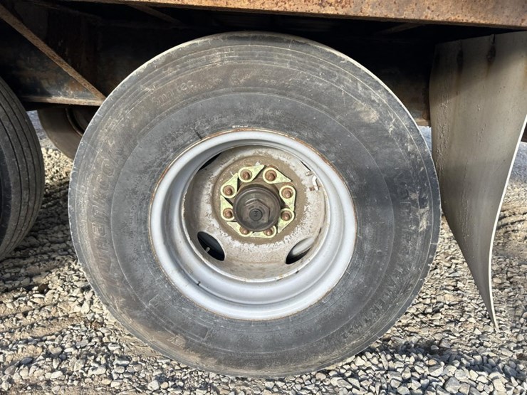 2016-massey-ferguson-8-image-26