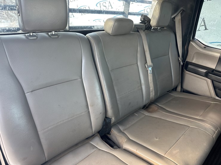 2017-ford-f350-image-32