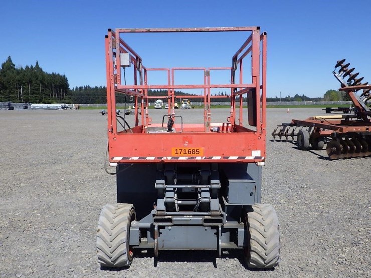 2018-skyjack-sj6826rt-image-2