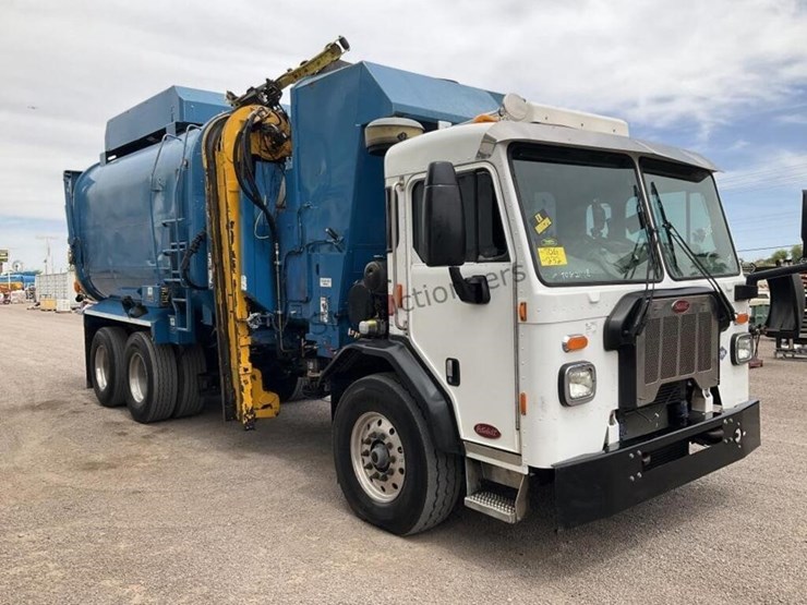 2018-peterbilt-520-image-3