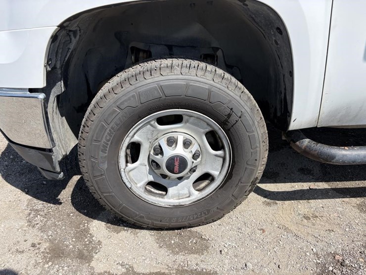 2012-gmc-sierra-2500-image-6