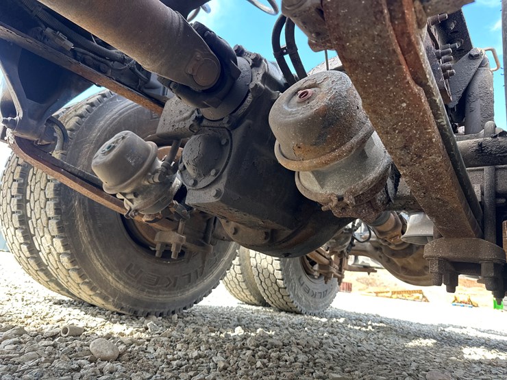 2001-caterpillar-c15-image-32