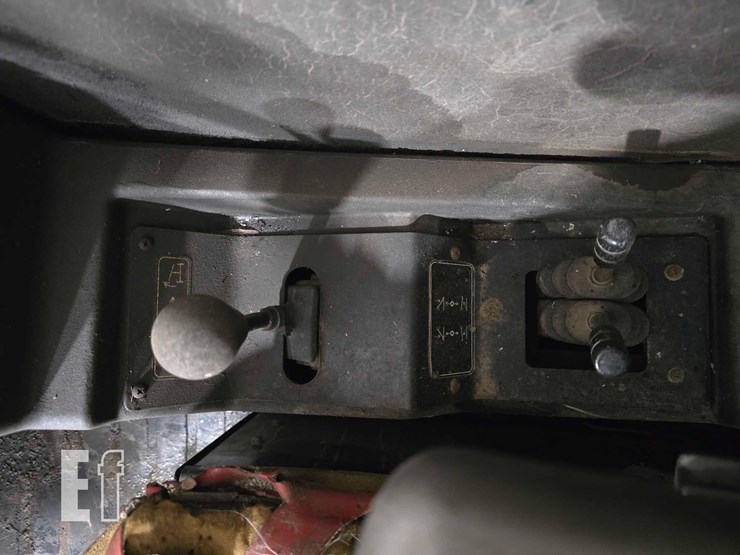 2013-caterpillar-tl943c-image-20