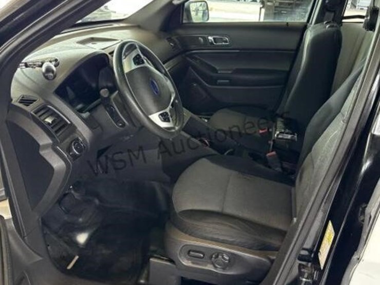 2013-ford-explorer-image-24