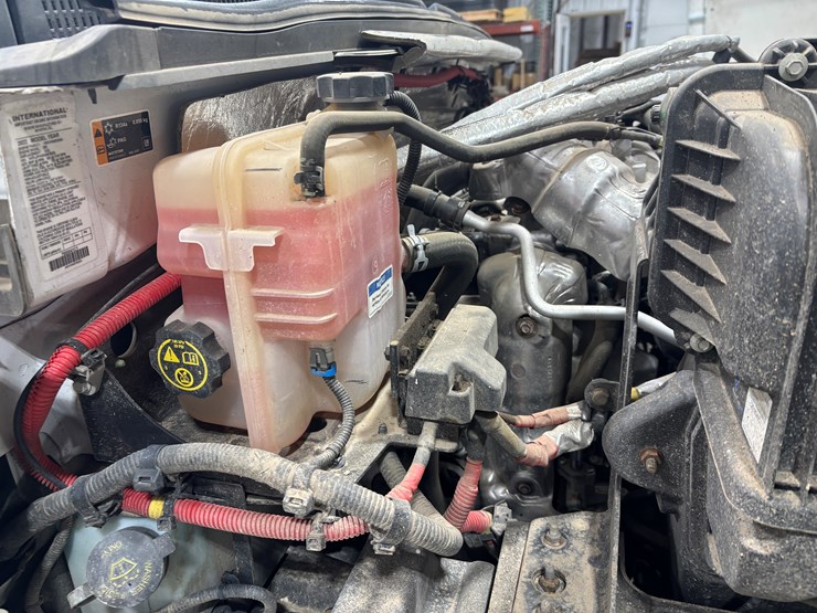 #2331-•-2022-chevrolet-5500-hd-flatbed-truck-image-25