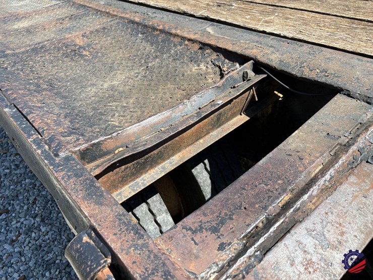 1998-cherokee-r20-20+5-dual-t/a-tag-trailer-image-42