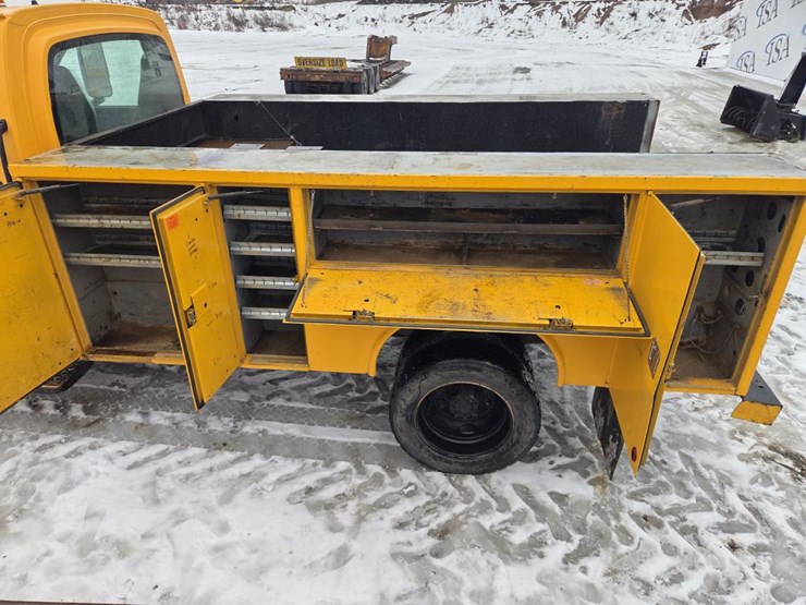 2005-massey-ferguson-8-image-20