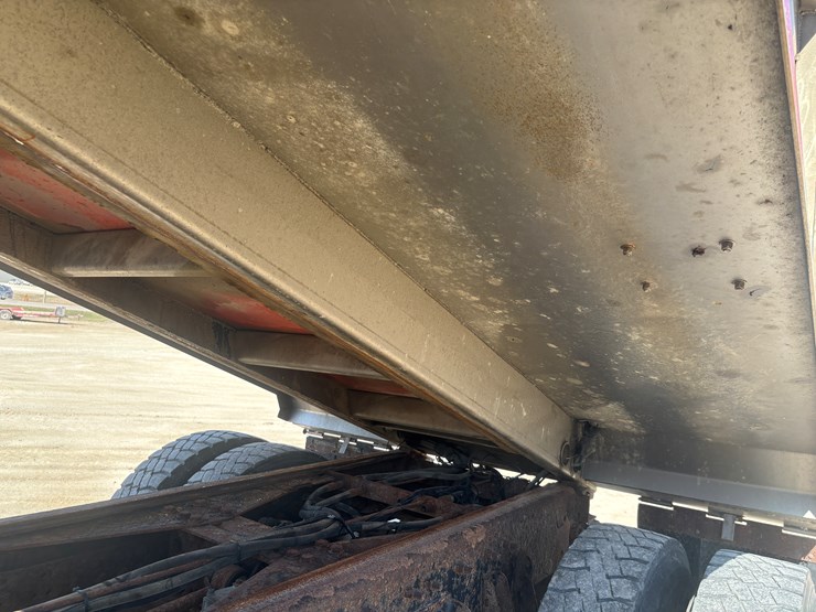 2006-international-7600-image-143