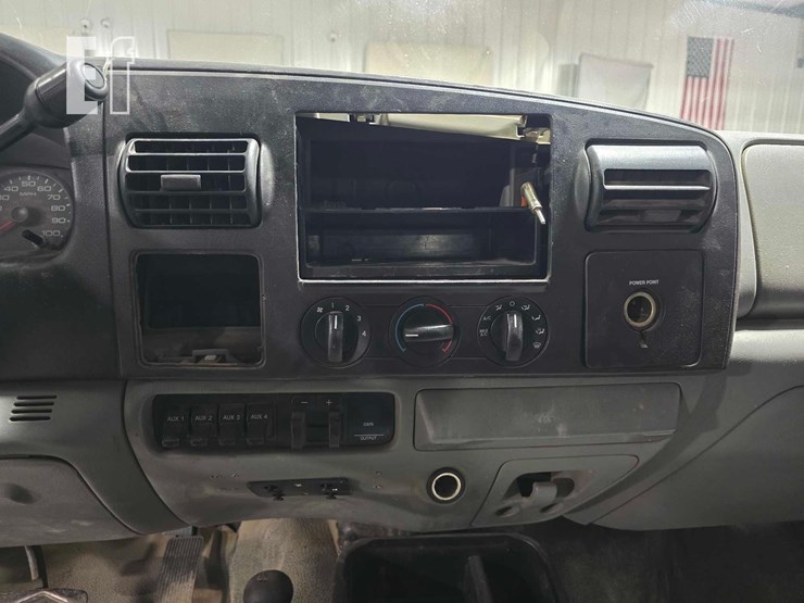 2006-ford-f350-image-15