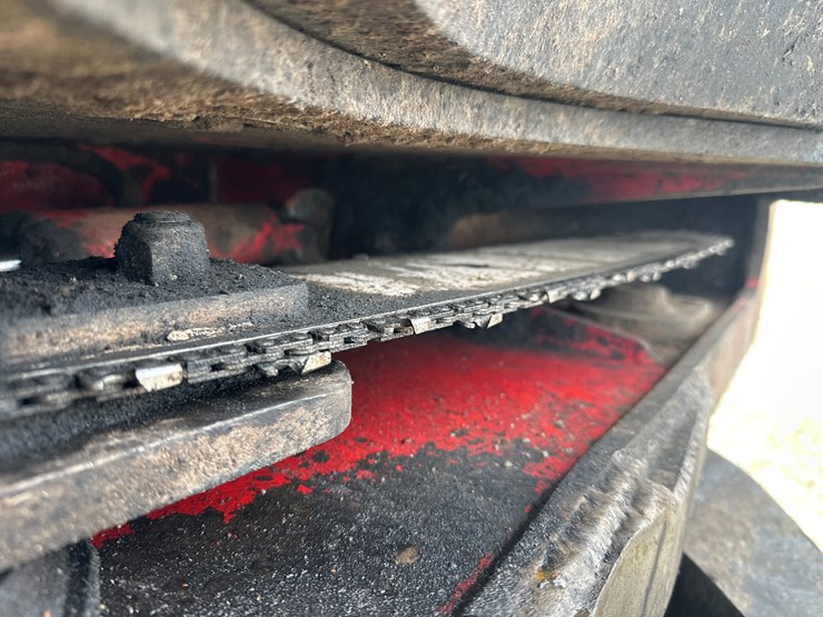 2016-deere-2154d-image-37