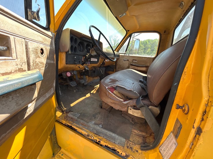 1984-chevrolet-c60-image-9