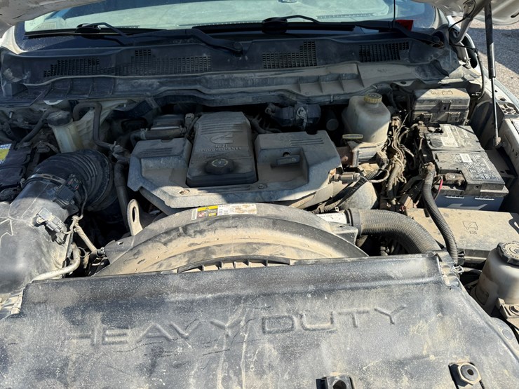 #1062-•-2015-ram-5500-heavy-duty-service-truck-image-19