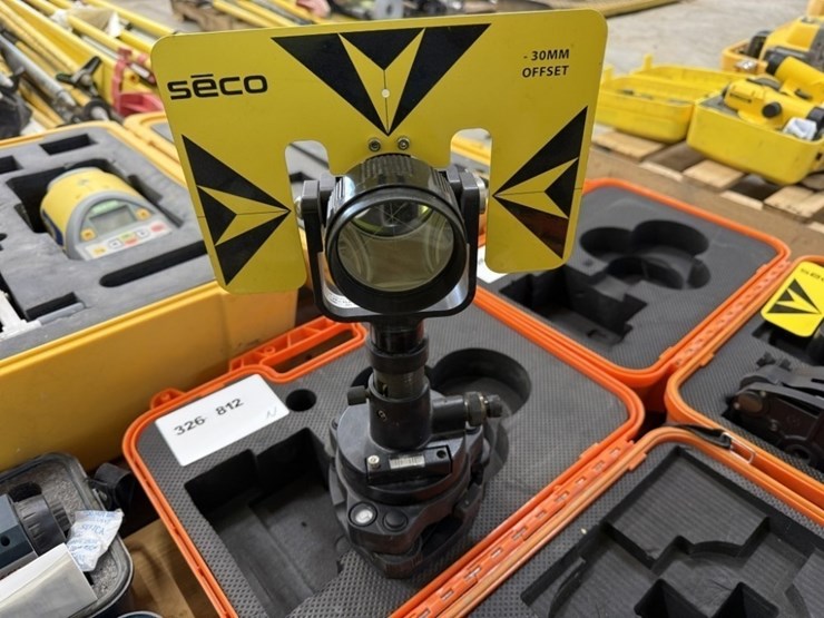 seco-surveying-prism-kit-image-2