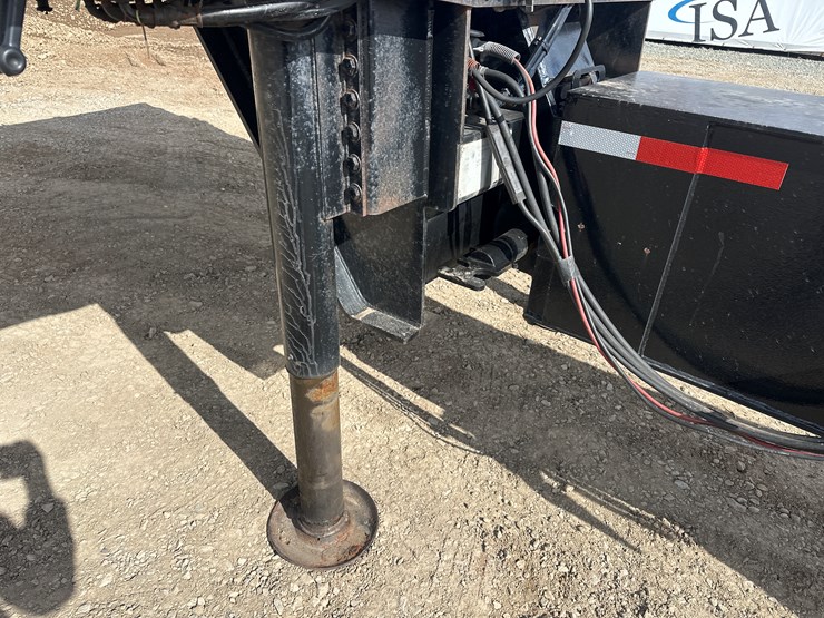 2010-massey-ferguson-8-image-20