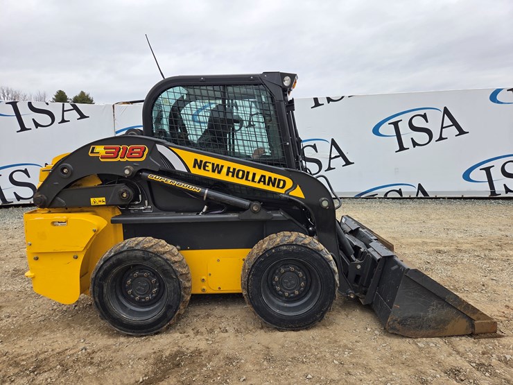 new-holland-l318-image-6