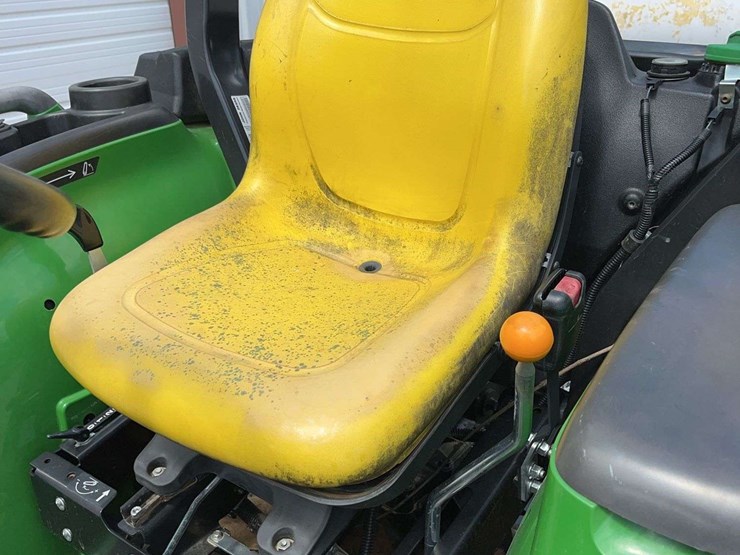 2021-john-deere-3032e-image-7