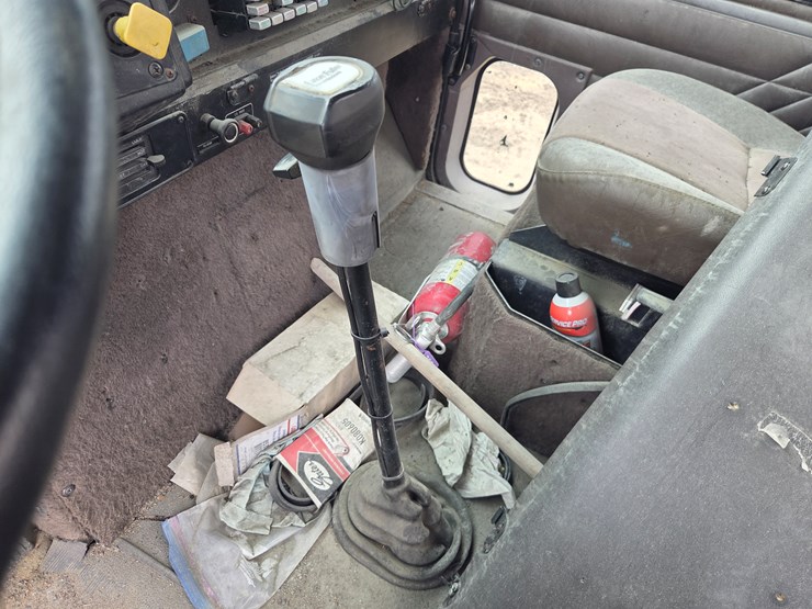 1993-international-9200-image-63