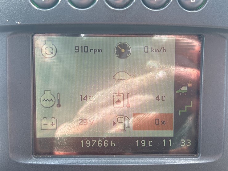 deere-1110e-image-85