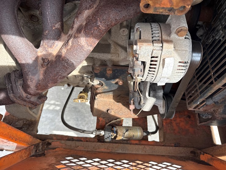 2009-massey-ferguson-8-image-16