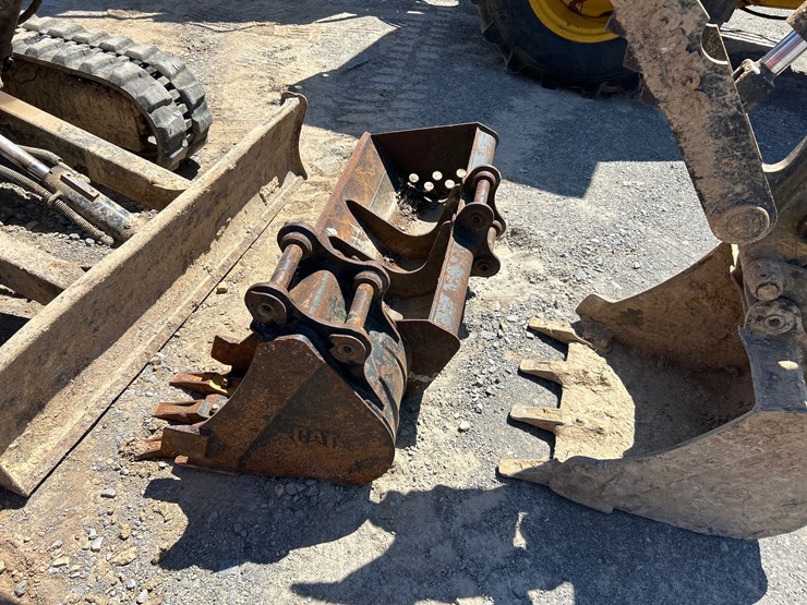 caterpillar-302.5-image-20