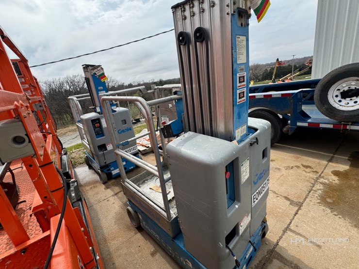 2013-genie-gr20-image-3