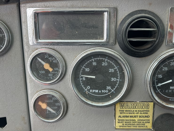 1997-massey-ferguson-8-image-29