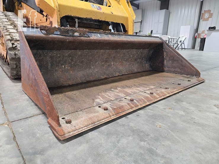 2022-caterpillar-259d3-image-10