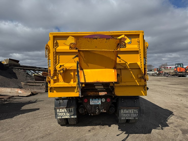 2009-international-workstar-7500-image-3