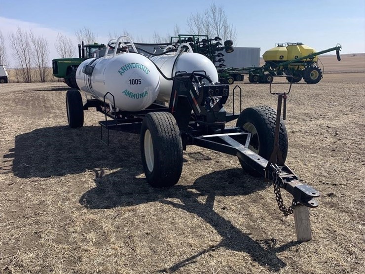 2010-b-b-dual-anhydrous-tanks-on-running-gear,-100-2961-image-2