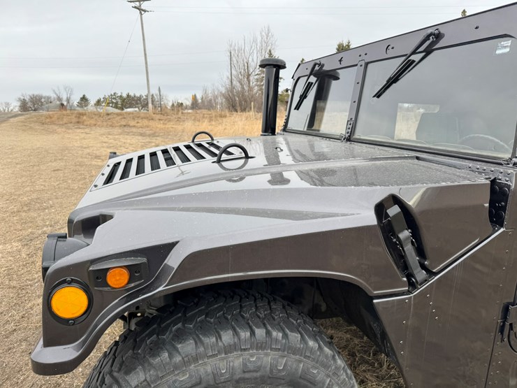 #2246-•-2001-american-general-4x4-hummer-image-10