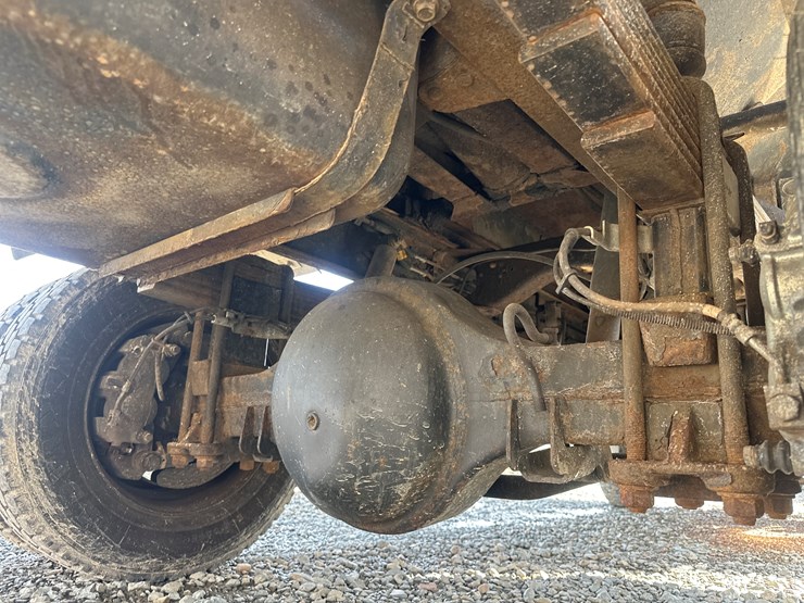 2005-massey-ferguson-8-image-51