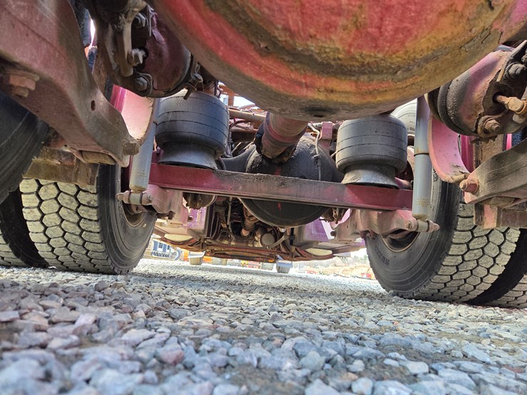 2006-kenworth-w900-image-35