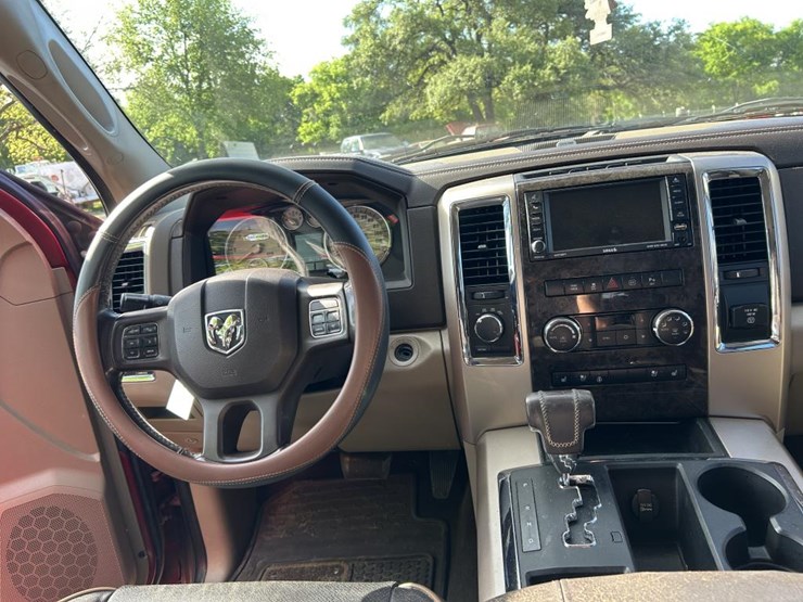 2012-dodge-ram-1500-image-14