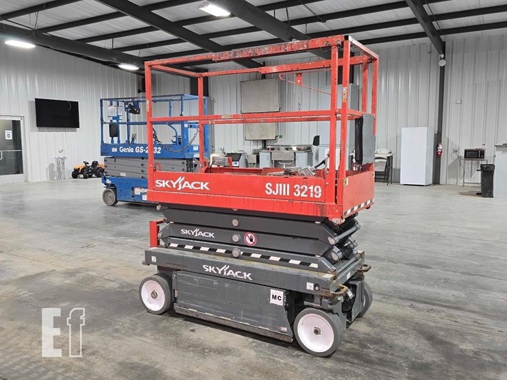 2018-skyjack-sjiii3219-image-2