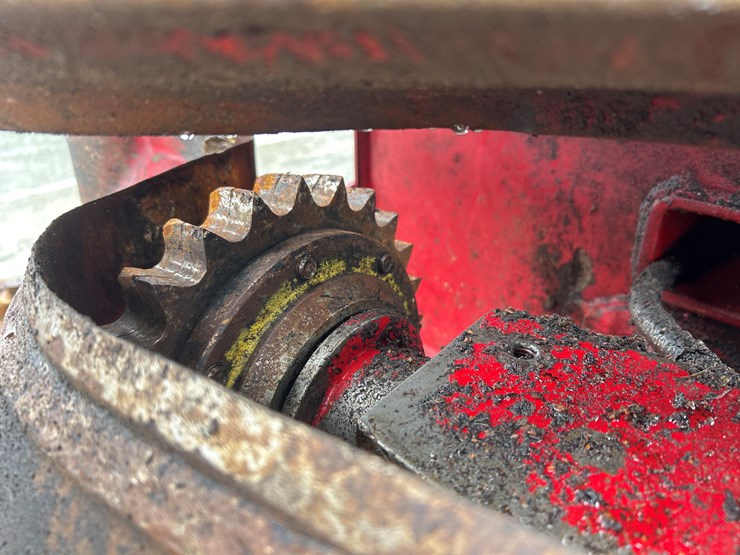 massey-ferguson-8-image-19