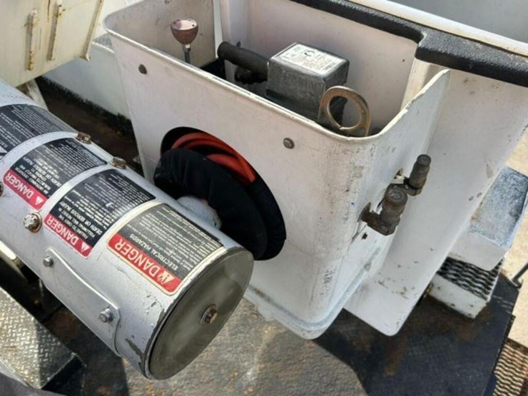 1997-ford-f800-image-79