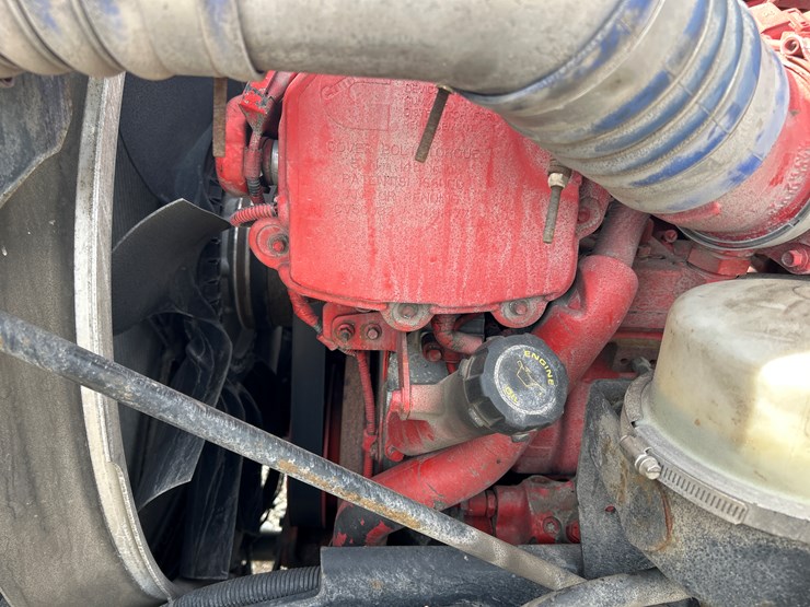 2017-kenworth-t680-image-66