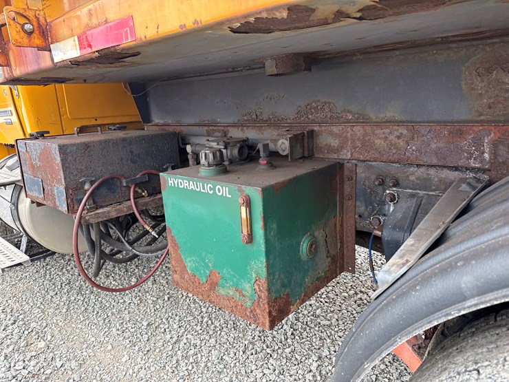 2007-sterling-acterra-image-56