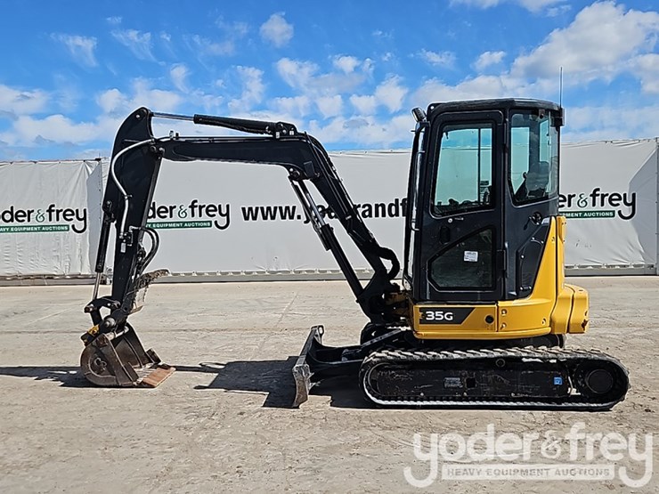 2022-deere-35g-image-2