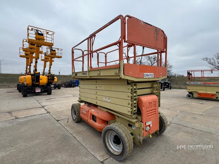 2006-jlg-4069le-image-5