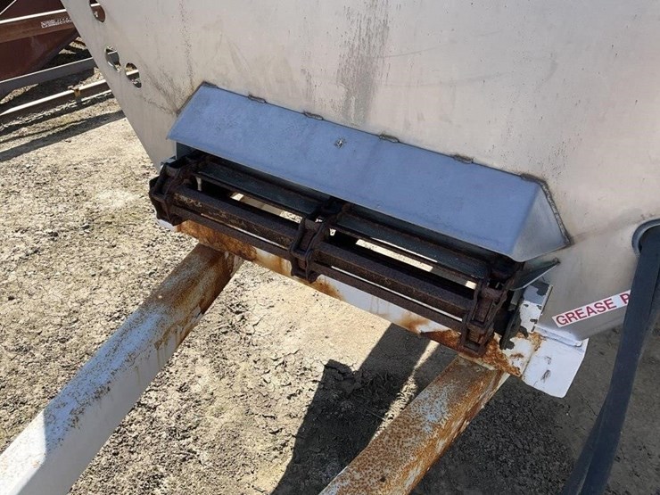 s&a-transpread-12'x7'-s.s.-pull-fert.-spreader-image-10