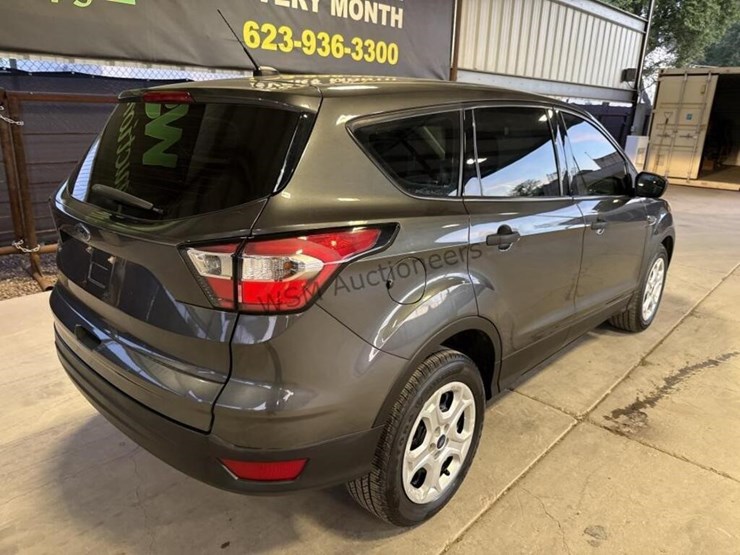 2017-ford-escape-image-8