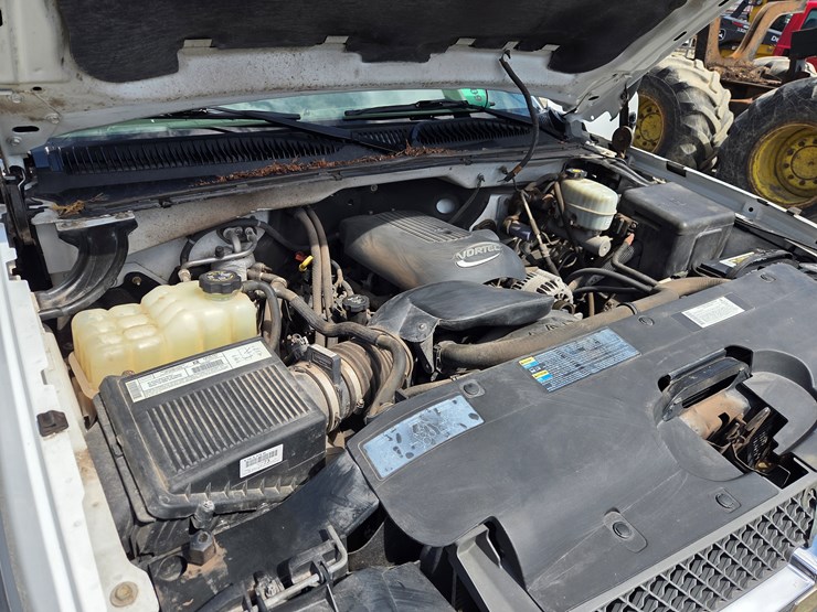 2003-chevrolet-3500-image-36