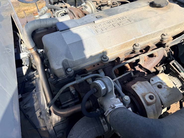 2002-isuzu-npr-image-50